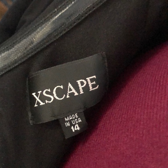 Black Off the shoulder dress - Picture 4 of 4